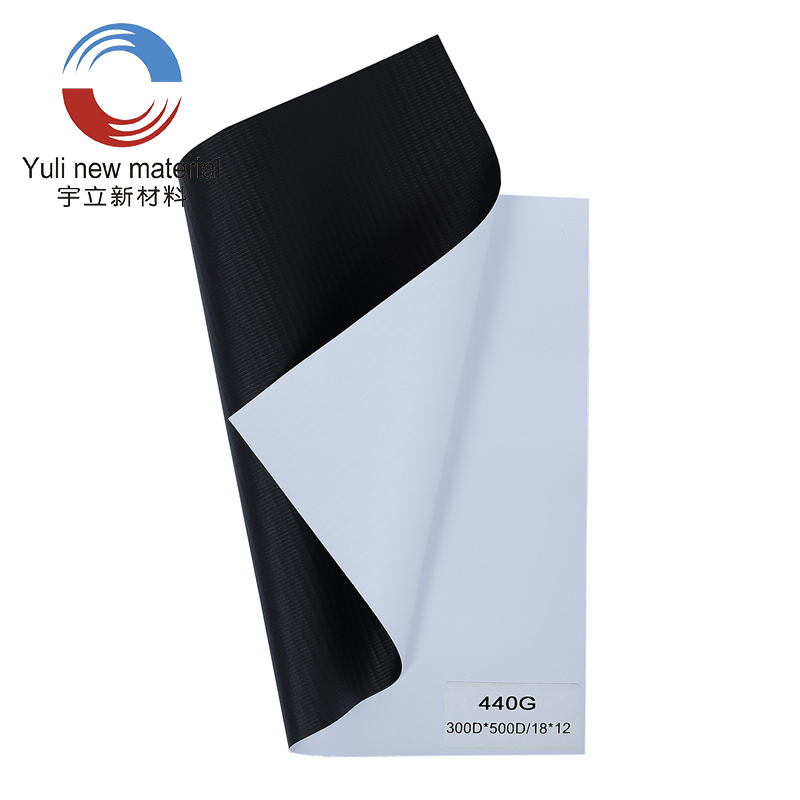 440gsm 300D×500D 18×12 Kylmälaminoitu PVC Flex-banneri